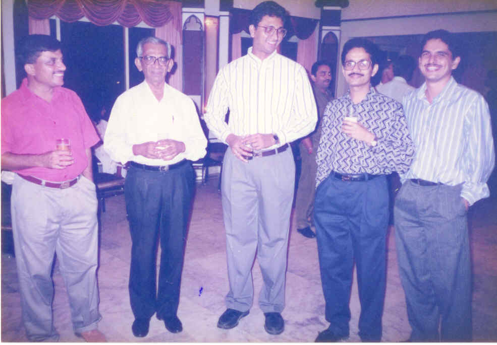 Mr. Shivanand Salgaocar with Mr. Vinod Kamath, GM Marico Industries Ltd.  at the Client Meet