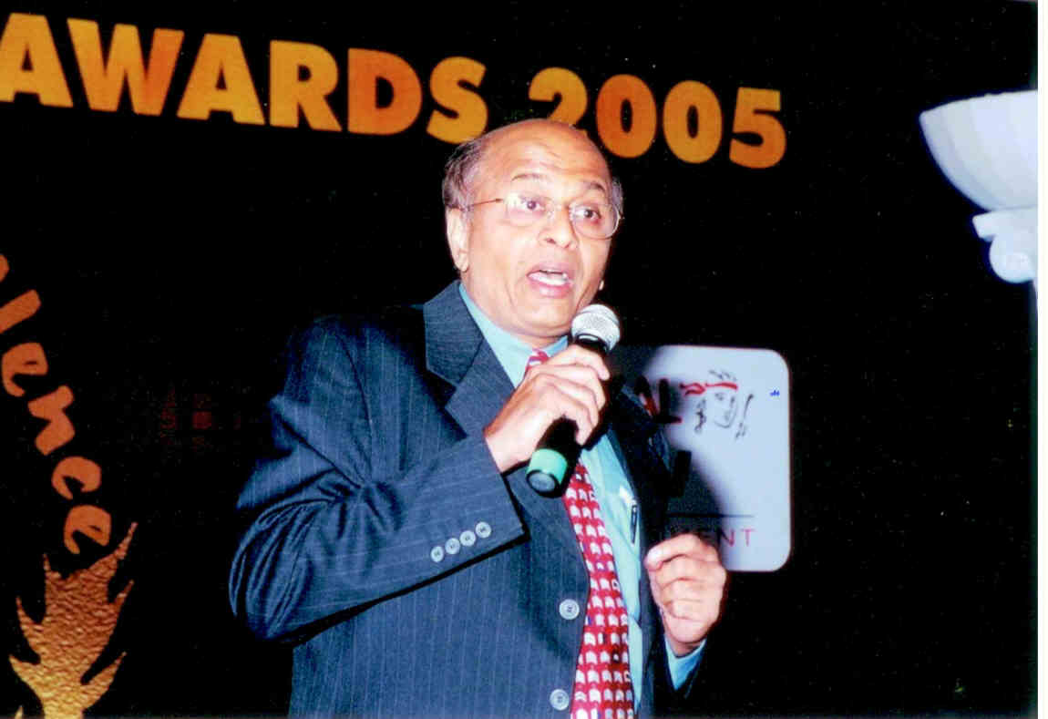 Vijay Hede, Director addressing the gathering at the award ceremony
